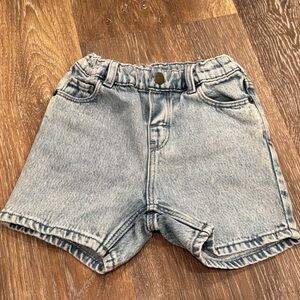 H&M paper bag girls denim shorts, size 4T